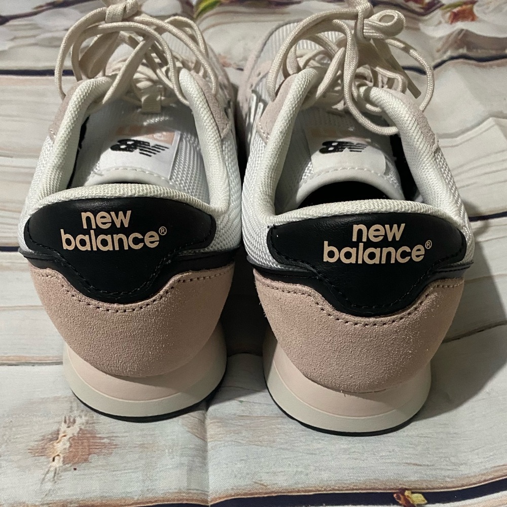 New Balance 311 Women Sneakers - Picture 4 of 7